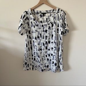 Banana Republic Printed Short Sleeve Blouse